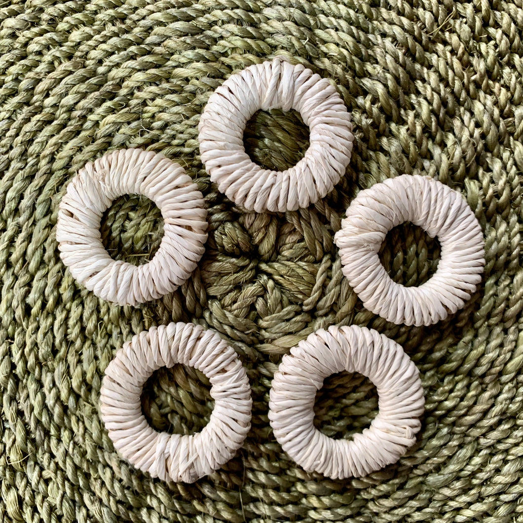 Raffia pieces (4cm)