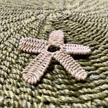 Load image into Gallery viewer, Raffia pieces (6cm)
