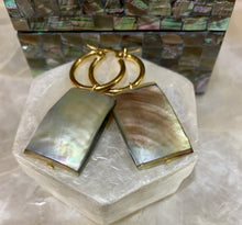 Load image into Gallery viewer, Mother of pearl hoop earrings
