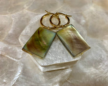 Load image into Gallery viewer, Mother of pearl hoop earrings
