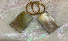 Load image into Gallery viewer, Mother of pearl hoop earrings
