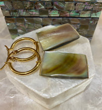 Load image into Gallery viewer, Mother of pearl hoop earrings
