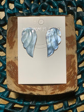 Load image into Gallery viewer, Mother of pearl blue wings stud/clip on earrings

